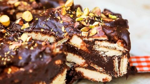 The most delicious lazy cake ever (easy and fast) chocolate biscuit desert  - YouTube